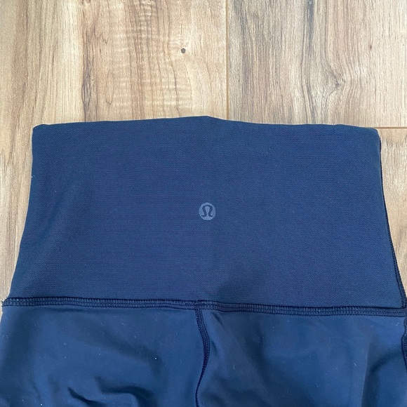 Lululemon Mesh Drawstring Legging - Picture 2 of 9